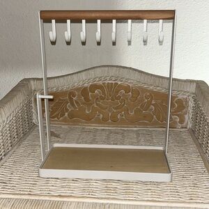 2-Tier Necklace Hanger/ Jewelry Organizer